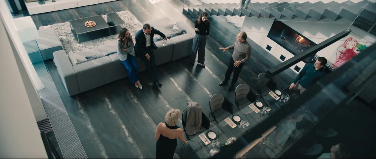 Момент из трейлера сериала Золотое дно