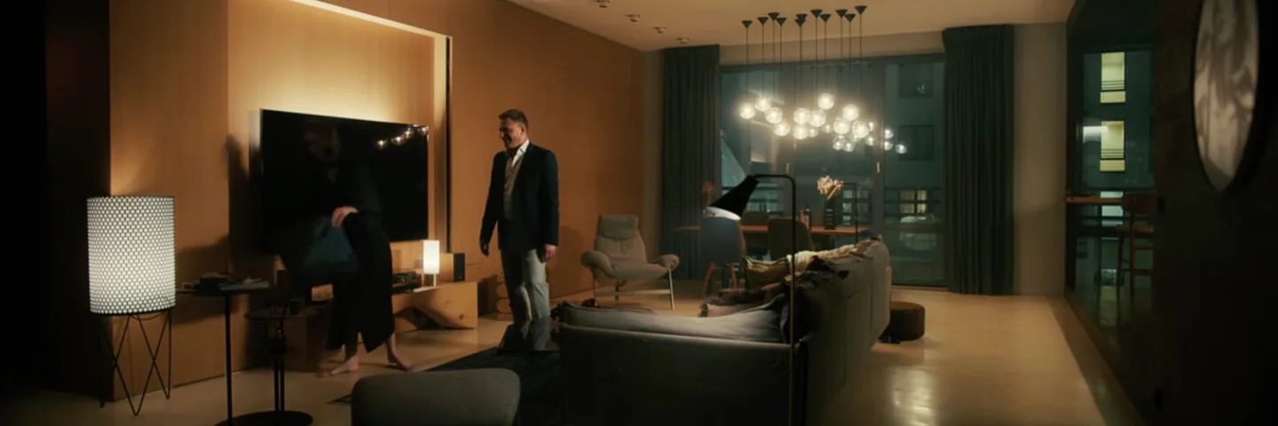 Кадр из 1 серии 1 сезона