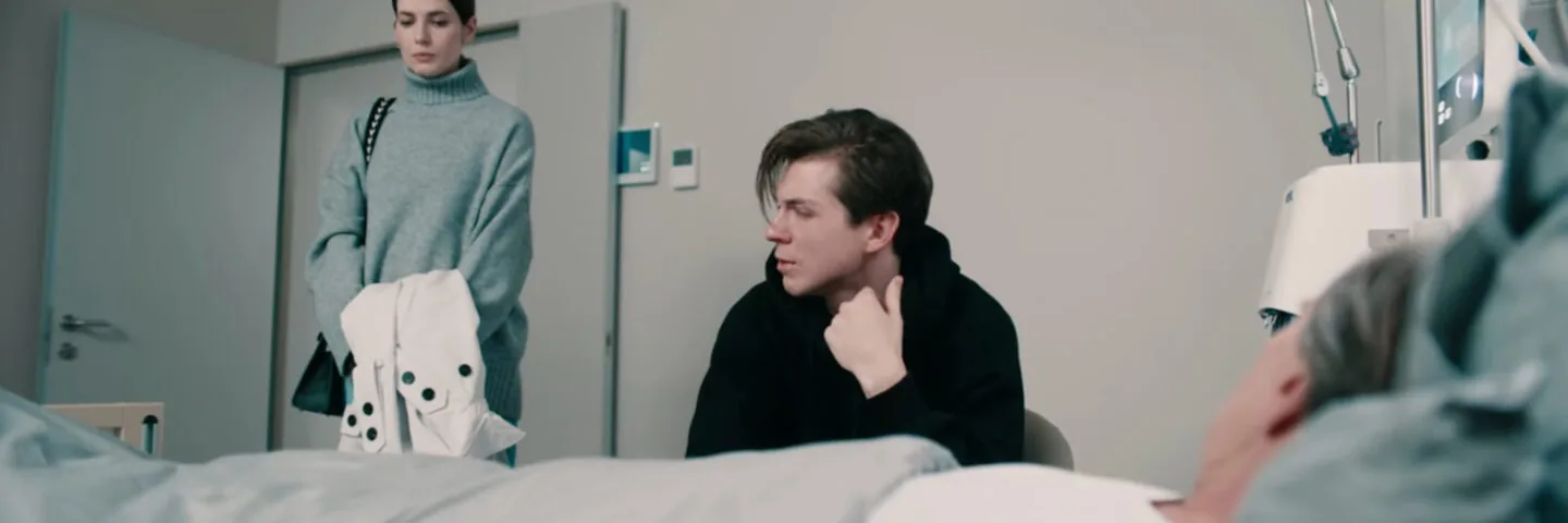 Кадр из 8 серии 1 сезона